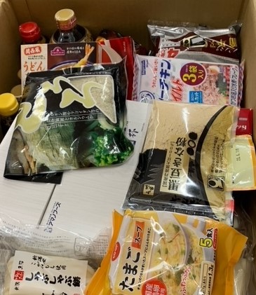 お菓子、乾麺、レトルト食品3