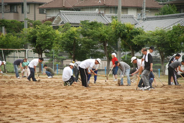 芝生苗植え付け1