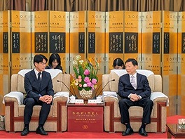 表敬訪問の様子