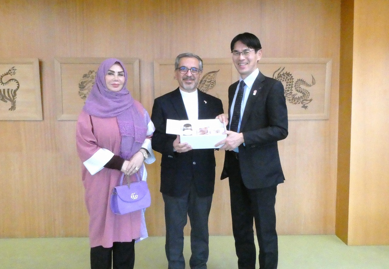 表敬訪問の様子2