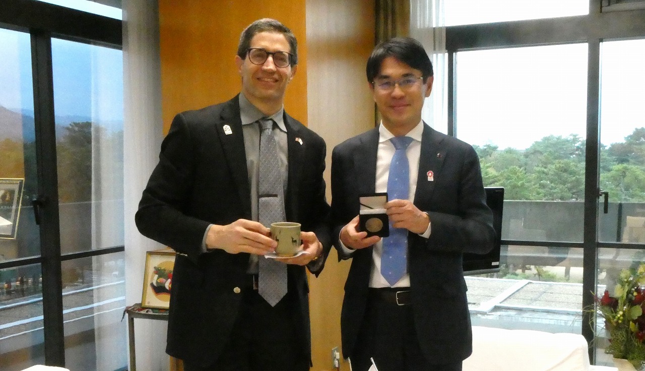 表敬訪問の様子2