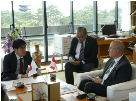 表敬訪問の様子1