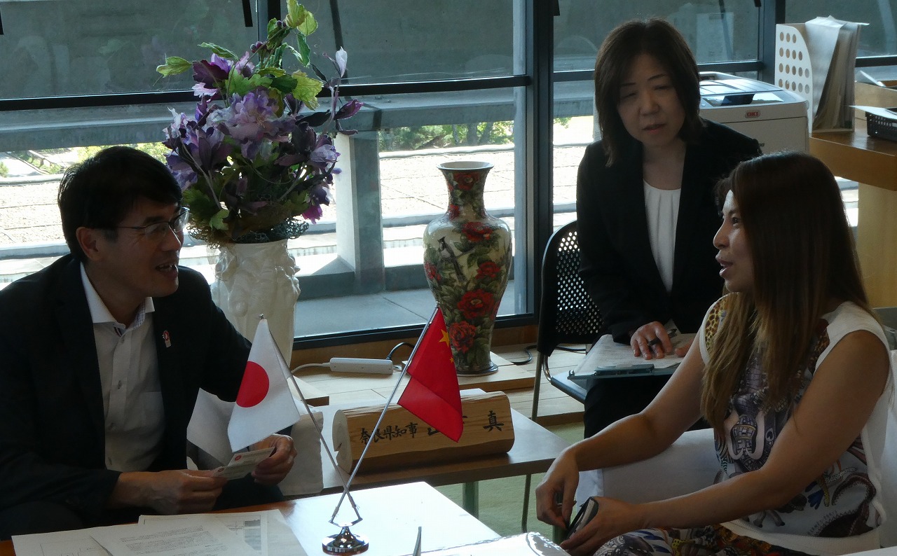 表敬訪問の様子1