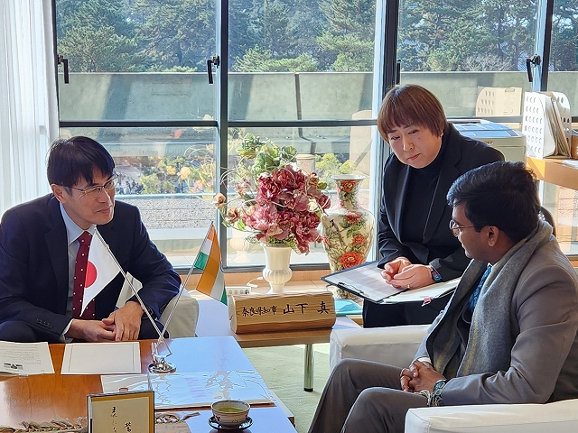 表敬訪問の様子1