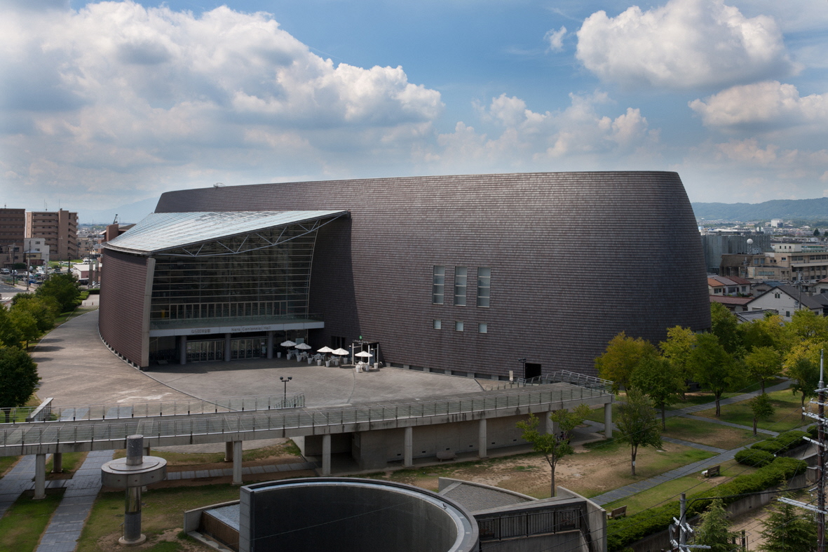 なら100年会館（外観）