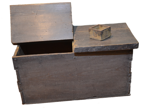 米びつ＆一合枡の写真