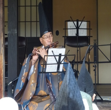 龍笛による雅楽演奏とみんなで歌う日本の唱歌