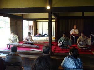 春風に誘われて