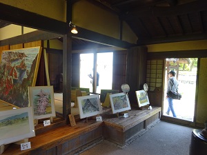 和空間の風に触れる