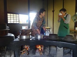 かまどでぜんざい作り
