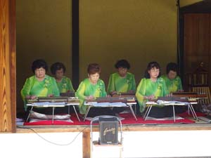 新緑の矢田公園で大正琴と一緒にハミングしませんか!!