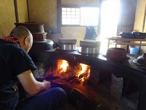 かまどご飯を味わいませんか?
