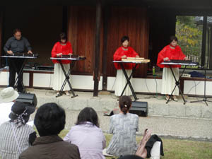 大正琴ハートフルコンサート