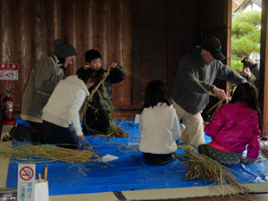 しめ縄づくり