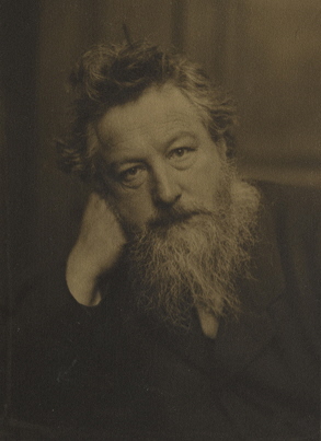 ウィリアム・モリス肖像写真1886年頃（©Brain Trust Inc.）