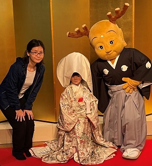 せんとくんとお嫁さんごっこの写真