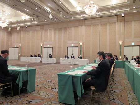 常任委員会の様子