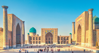 サマルカンドのレギスタン広場