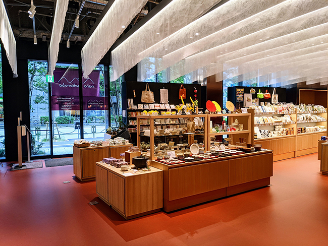 奈良まほろば館内観