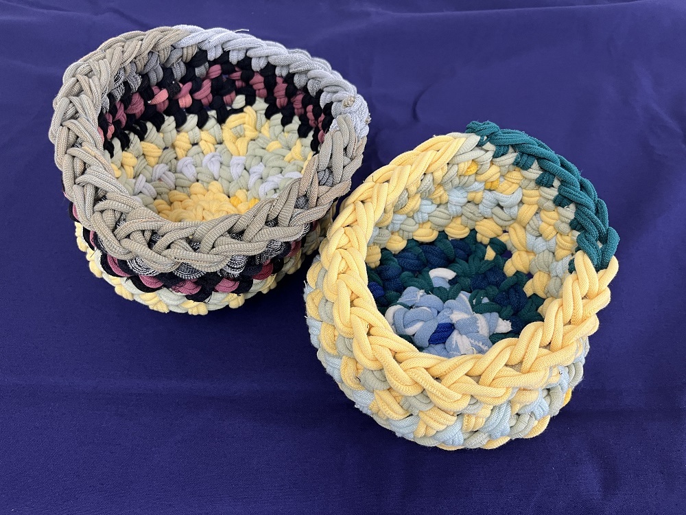 指編み小物入れ1