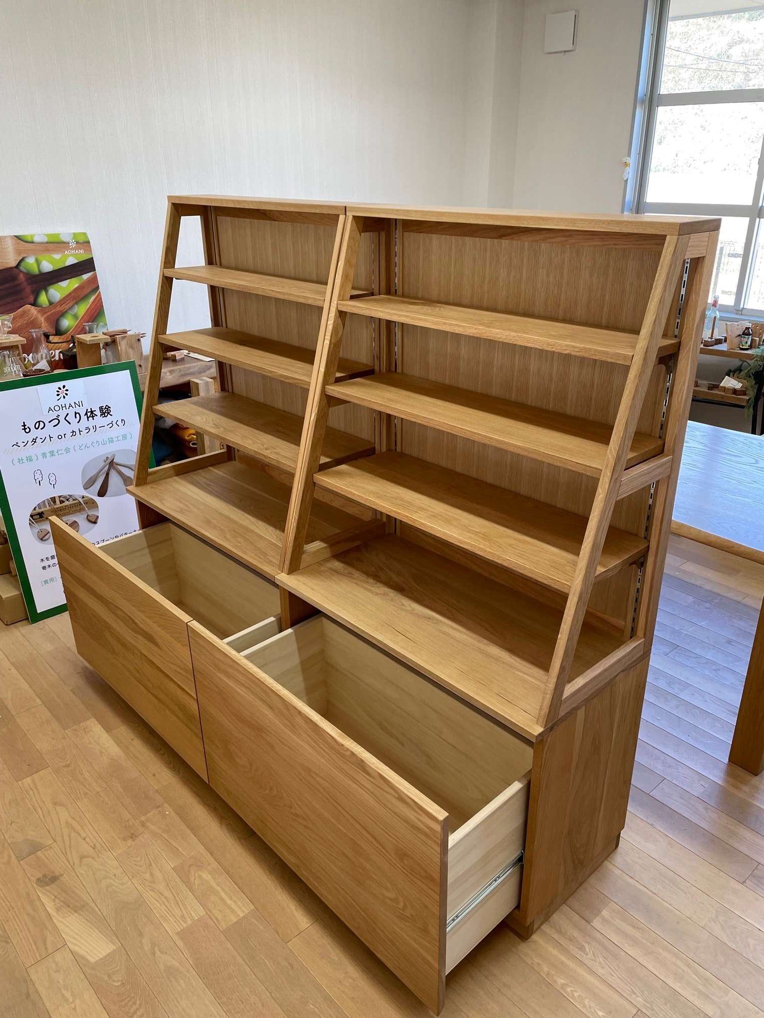 商品３（店舗什器）