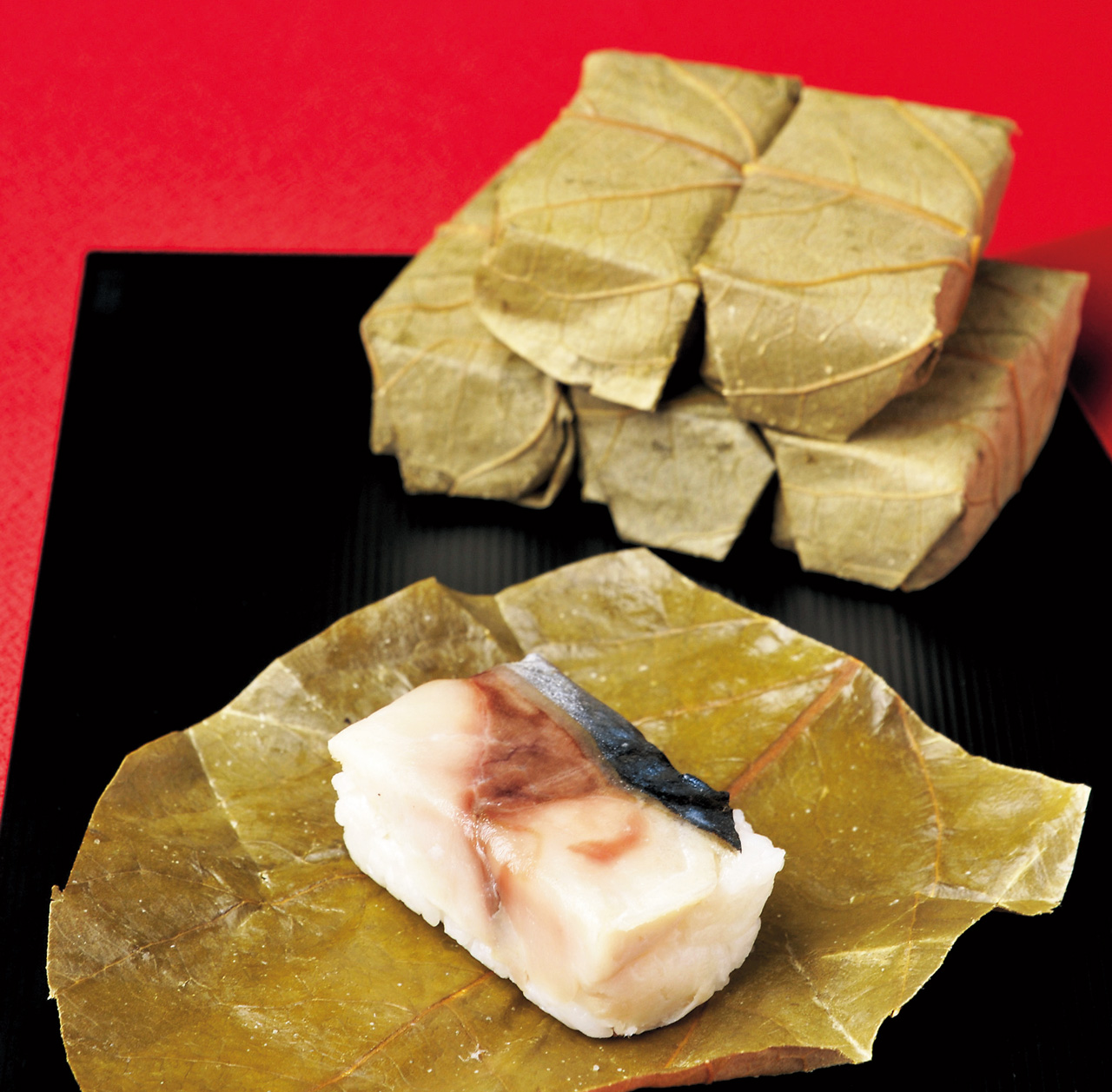 311_昔づくり-柿の葉ずし_1