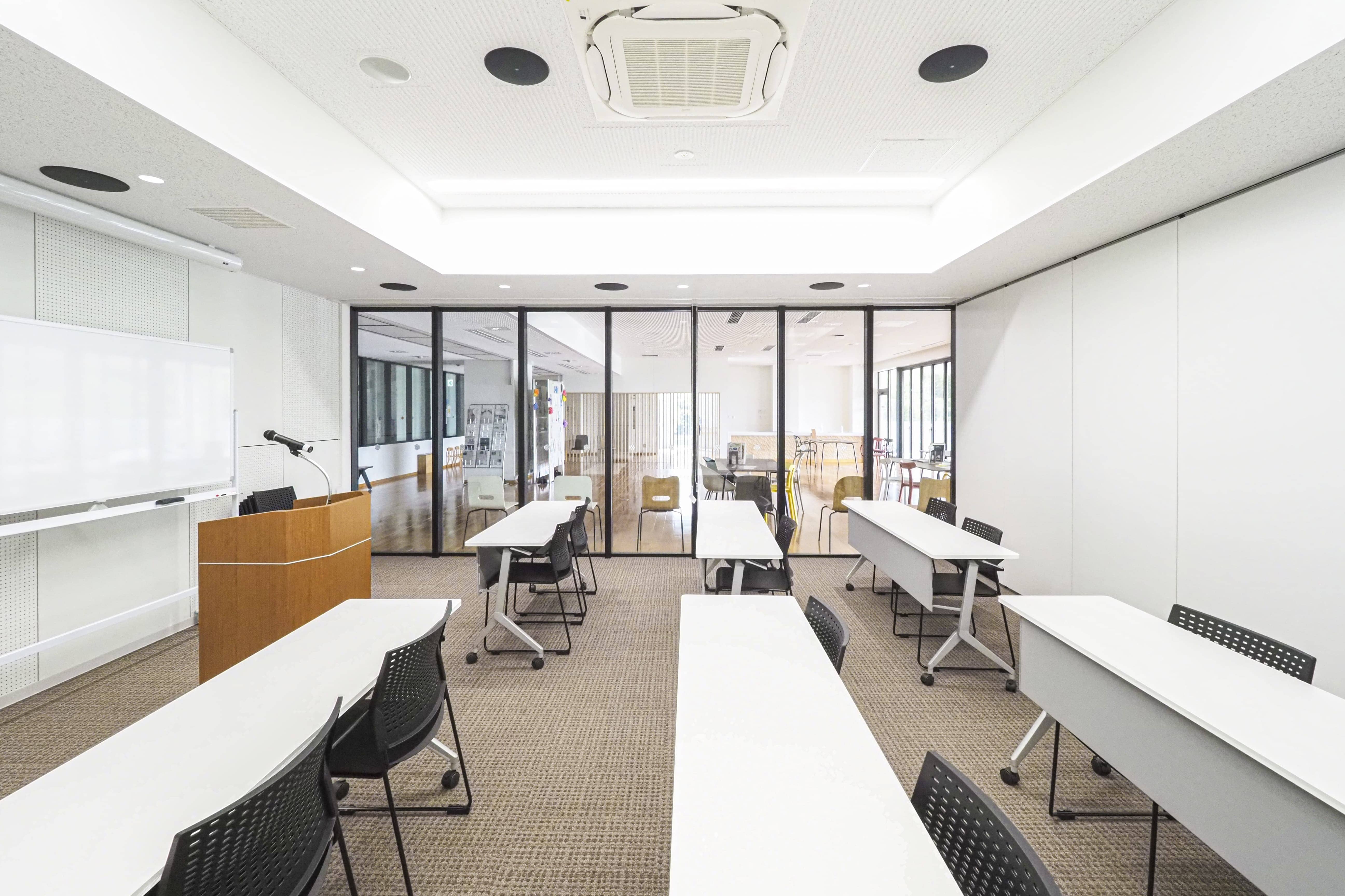 セミナールームAサムネイル3