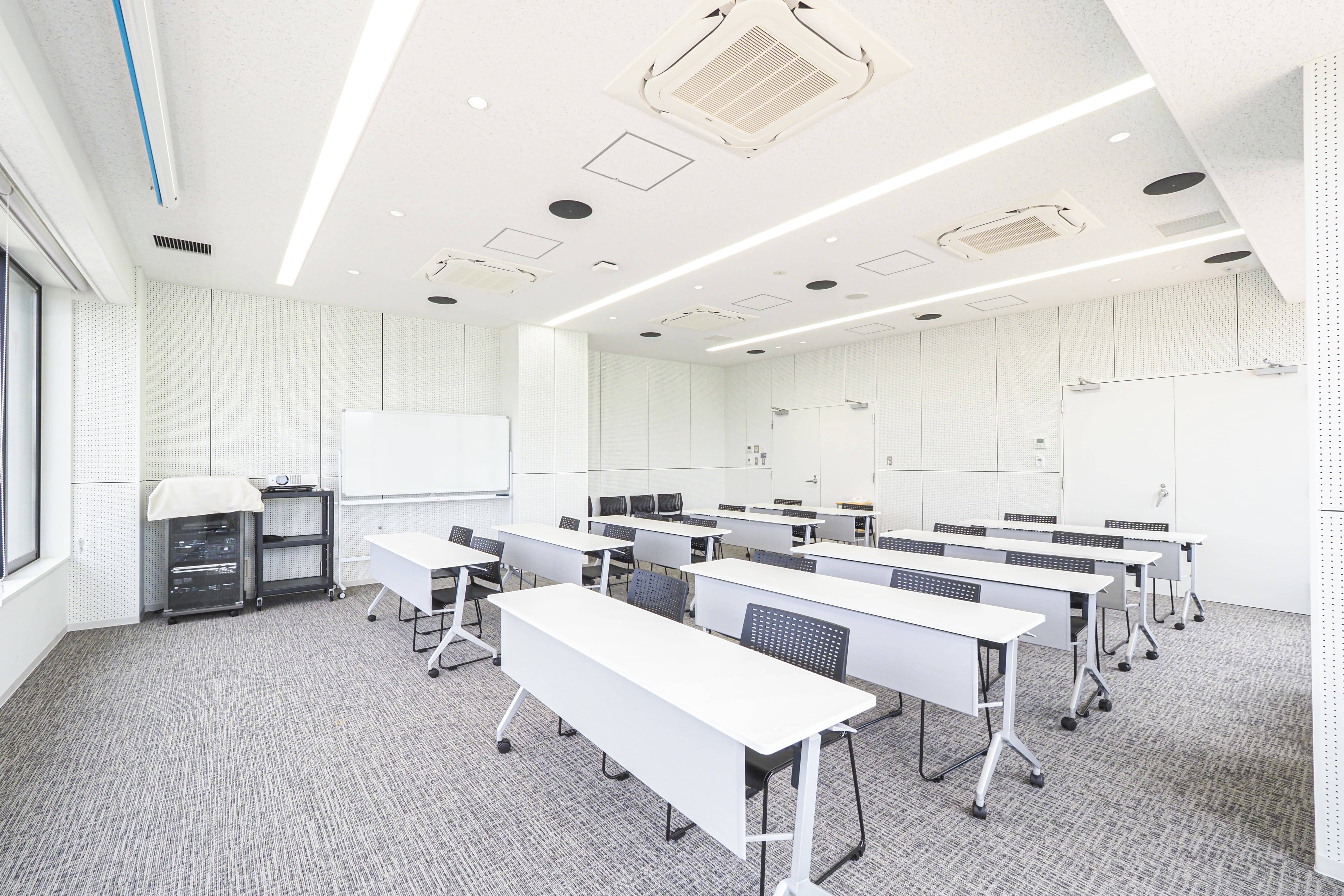 セミナールームCサムネイル2