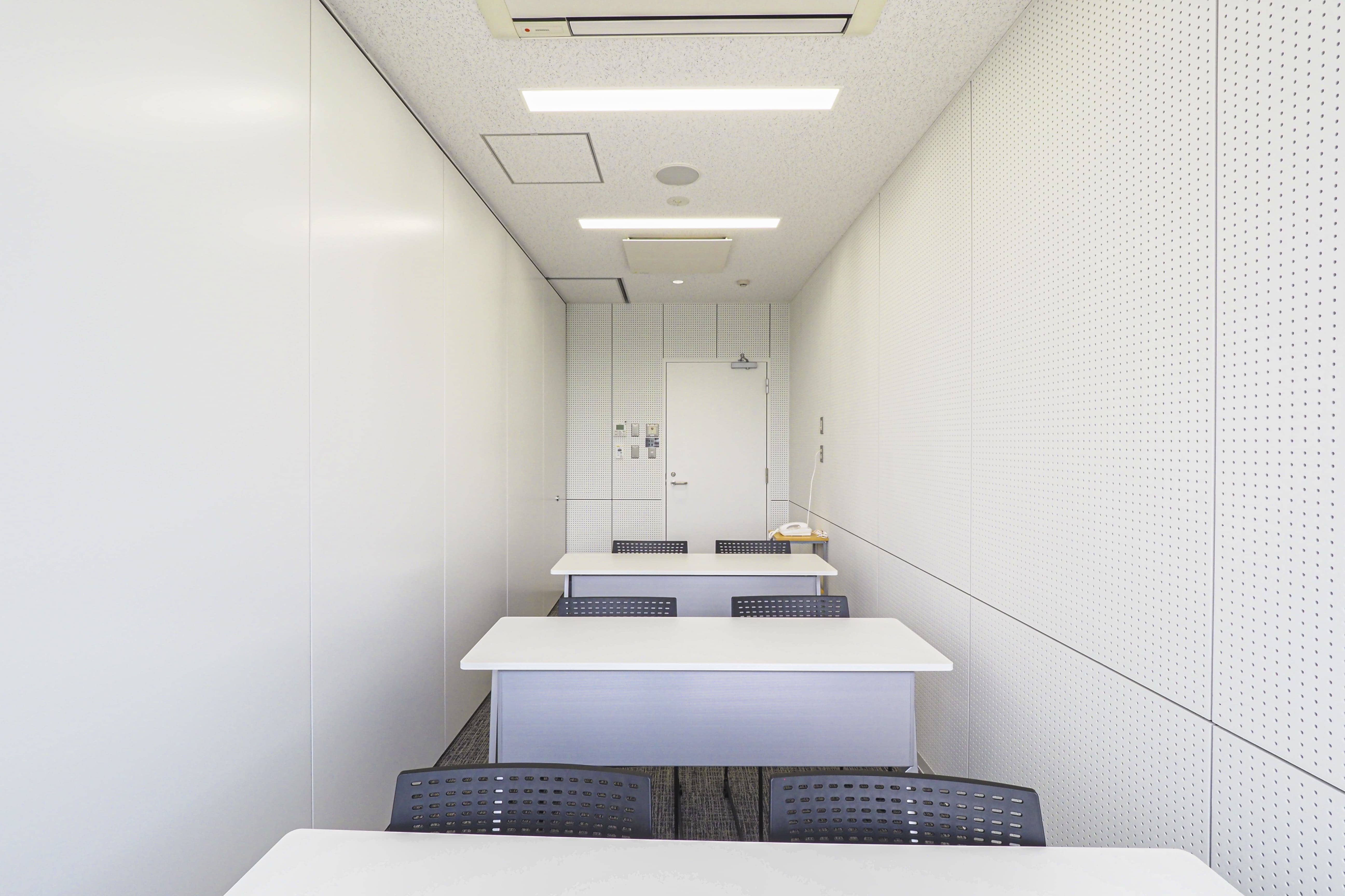 セミナールームEサムネイル1