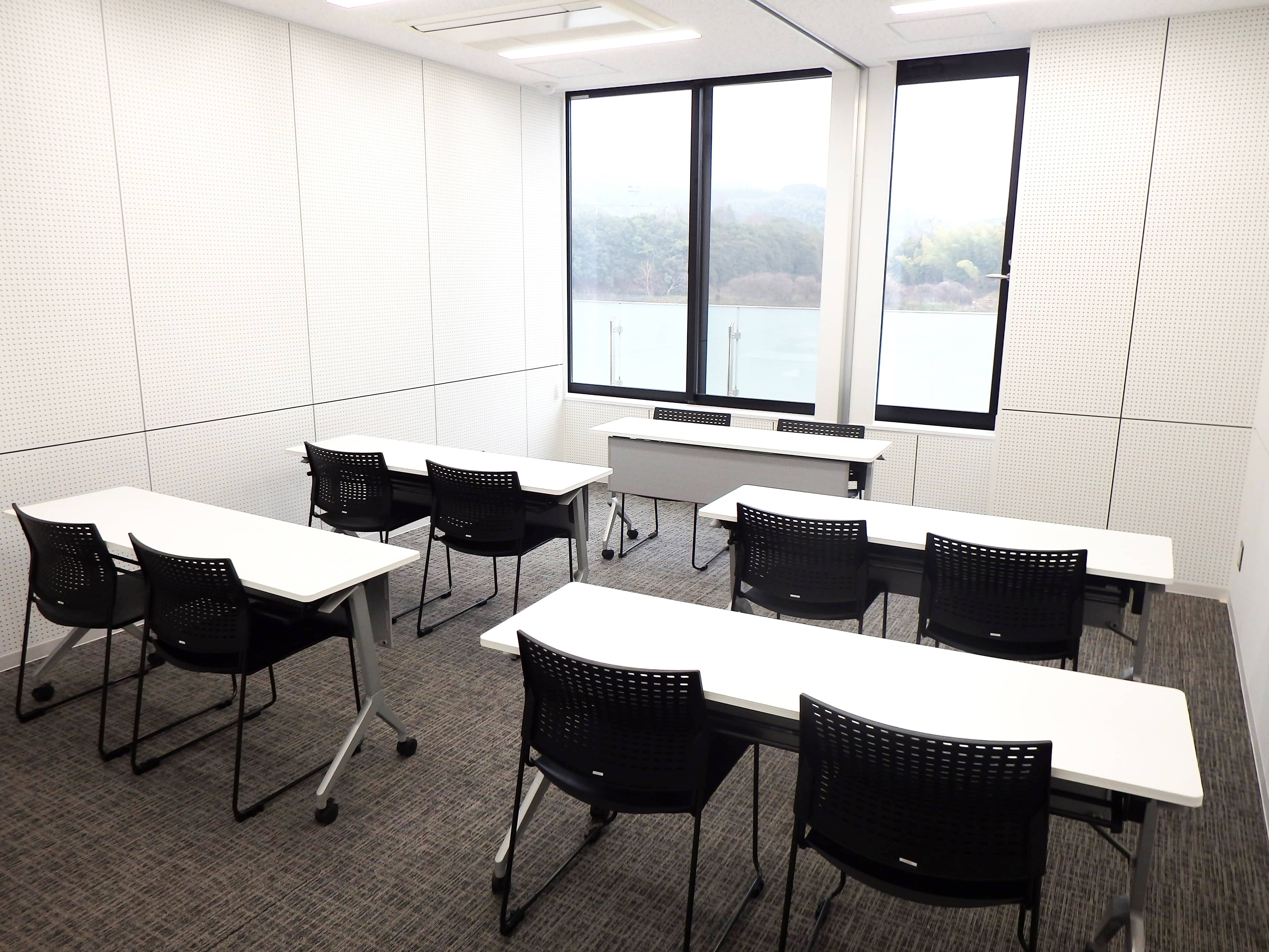 セミナールームD+Eサムネイル1