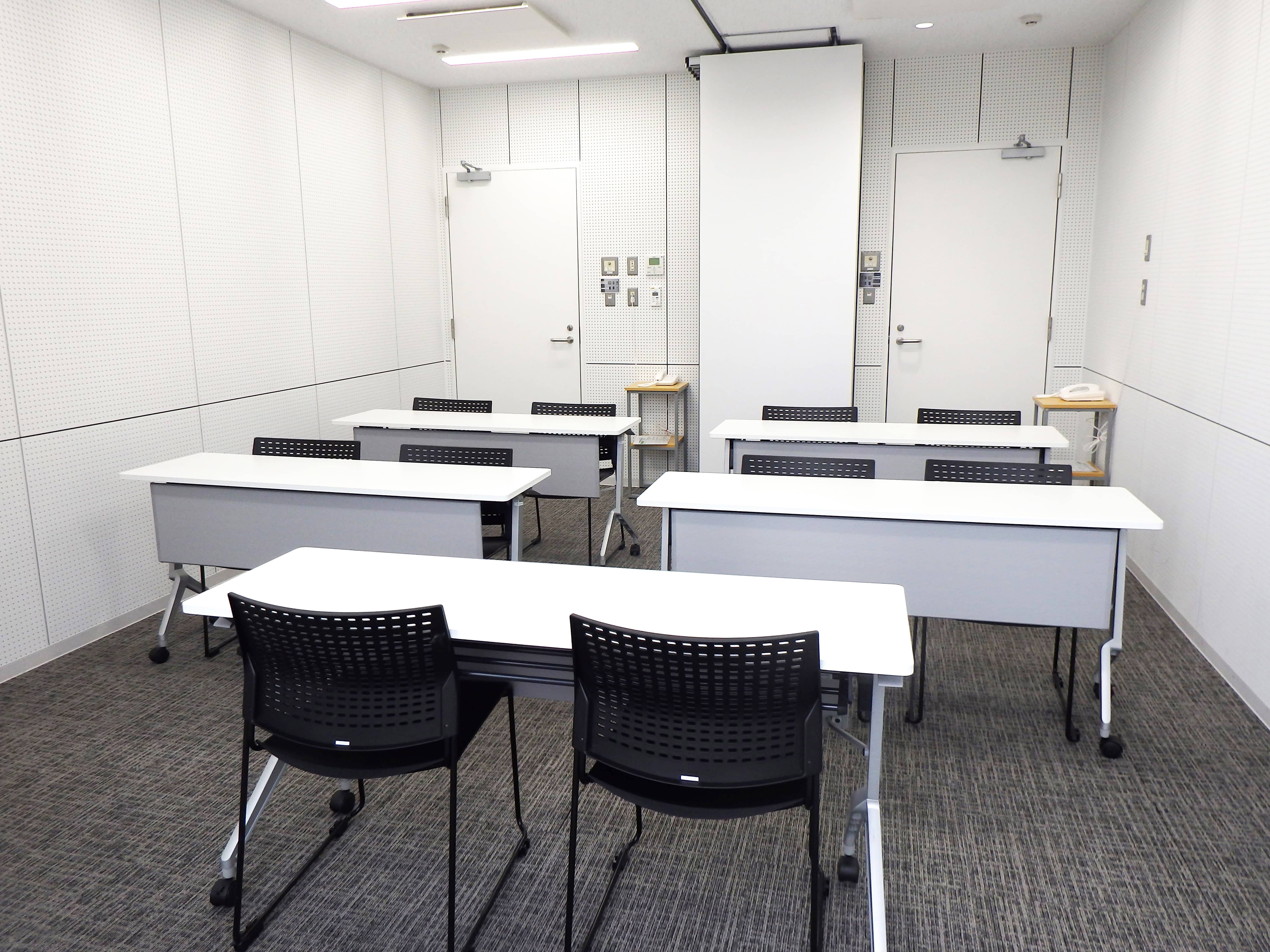 セミナールームD+Eサムネイル3