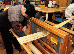 筒状の紙をセット