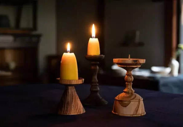 奈良の木 プロダクト 春日大社境内の杉から生まれた燭台