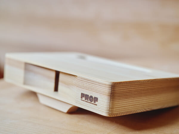 奈良の木 プロダクト ひのきと杉のスマホスピーカー