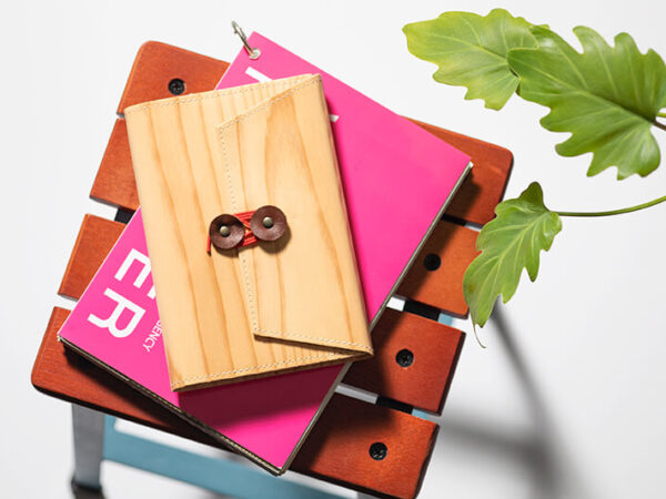 奈良の木 プロダクト Albero100ブックカバー（吉野杉板目/吉野杉柾目）