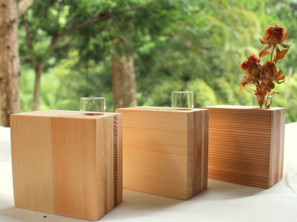 奈良の木 プロダクト 吉野杉と吉野桧の一輪挿し